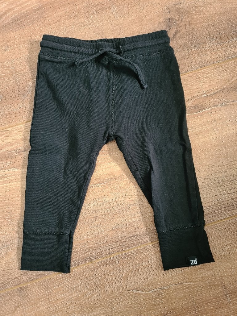 Nieuw zwart broekje van z8 maat 68, Kinderen en Baby's, Babykleding | Maat 68, Broekje, Z8, Nieuw, Ophalen of Verzenden