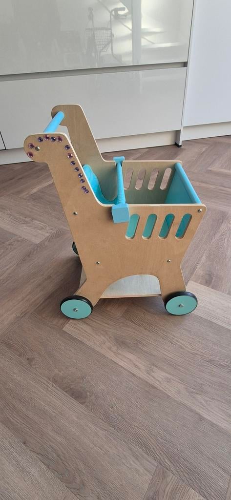 Houten speelgoed winkelwagentje met groene accenten, Ophalen, Gebruikt, Jongen of Meisje