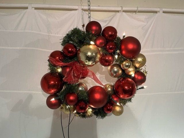 kerstkrans met kerstballen en led lampjes *, Diversen, Kerst, Niet bekend, Niet bekend, Nieuw, Ophalen of Verzenden