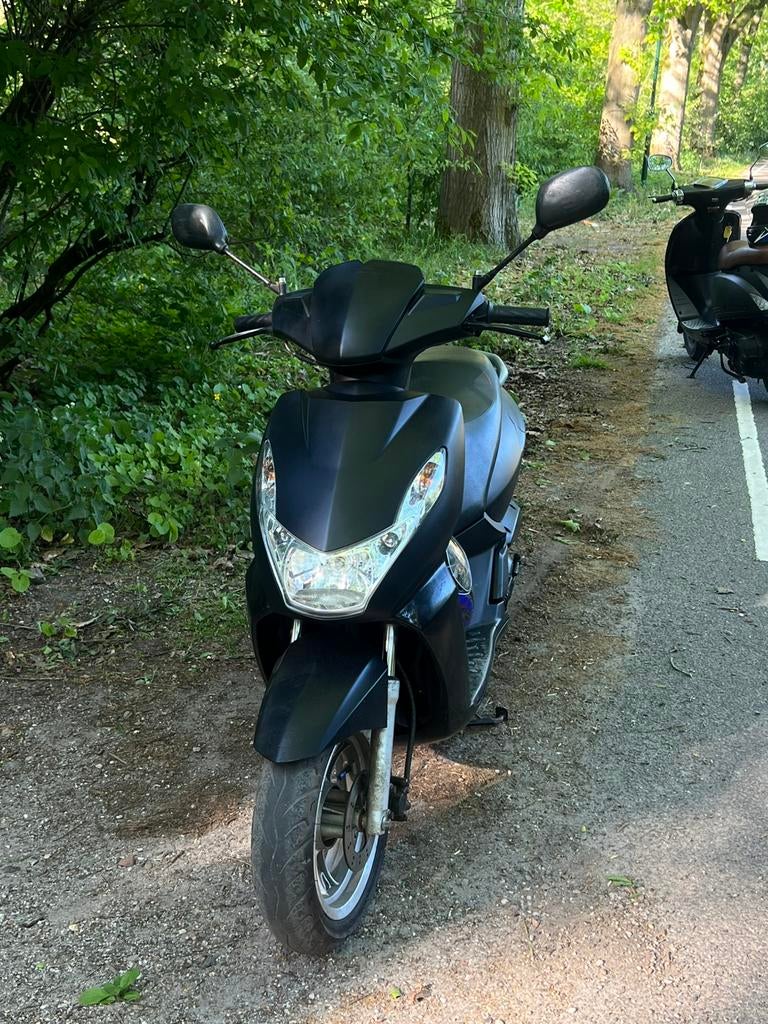 peugeot kisbee 50cc 4t, Ophalen of Verzenden, Zo goed als nieuw, Benzine, Overige modellen