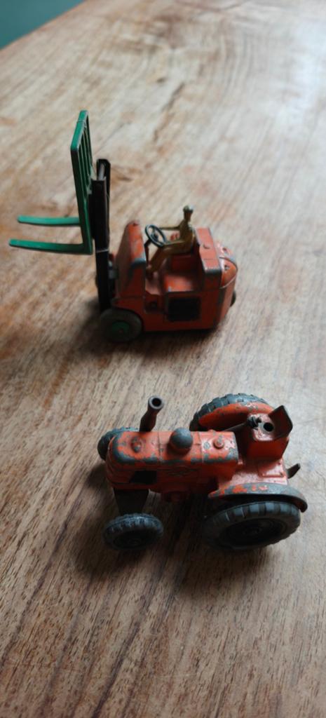 Vintage Dinky Toys Vorkheftruck en Tractor (301), Overige merken, Gebruikt, 1:50 of kleiner, Overige typen