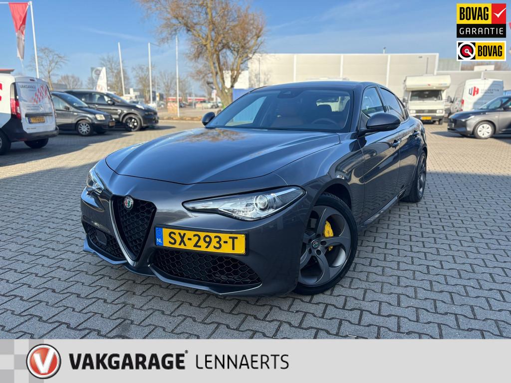 Alfa Romeo Giulia 2.0T Super AUTOMAAT 320PK CARPLAY etc (RIJ, Auto's, Automaat, Achterwielaandrijving, 4 cilinders, 320 pk