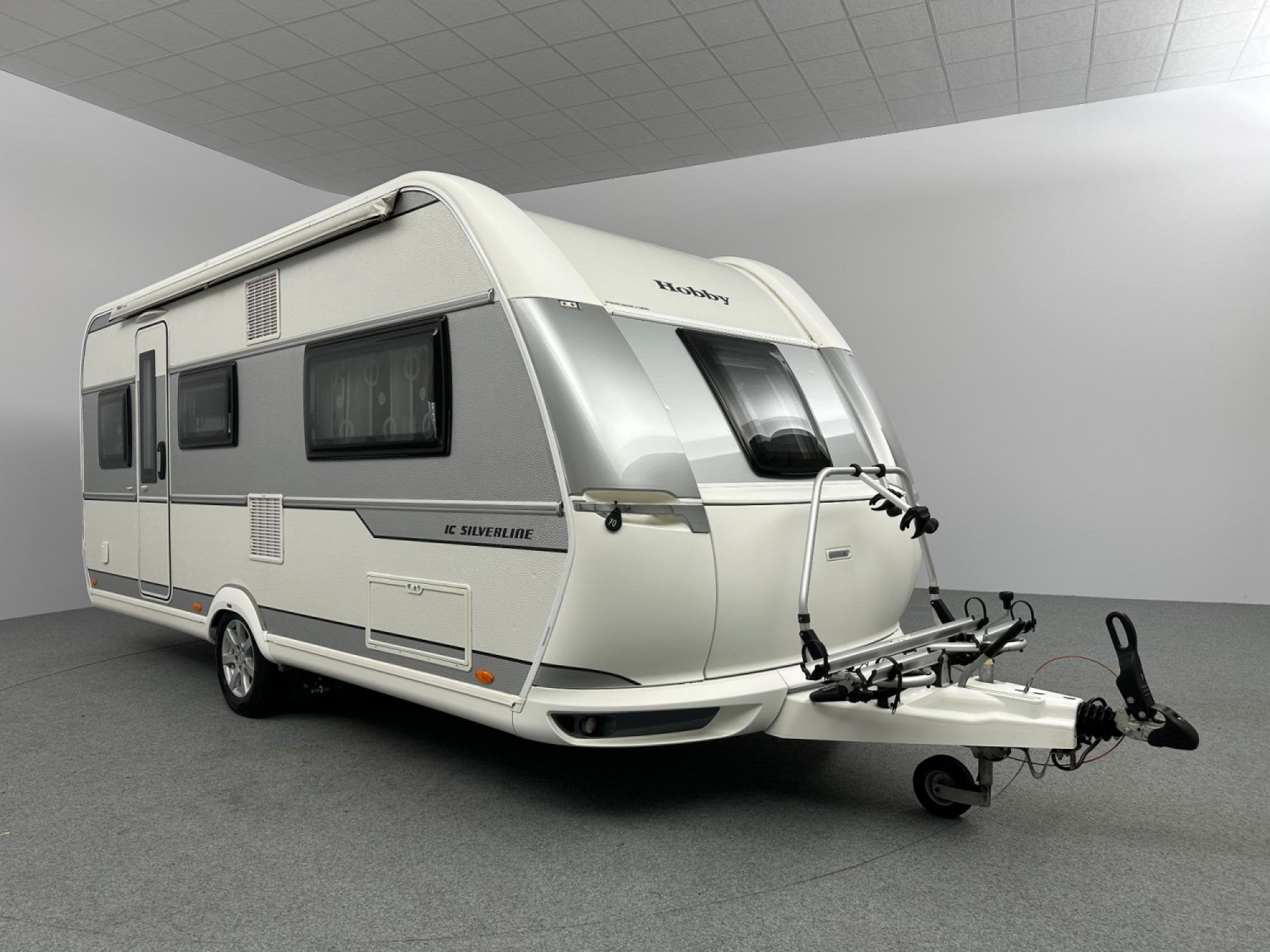 Hobby De Luxe 495 UL IC Silverline Zakluifel Mover Fdrager, Caravans en Kamperen, Rondzit, Hobby, Bedrijf, 4 tot 5 meter