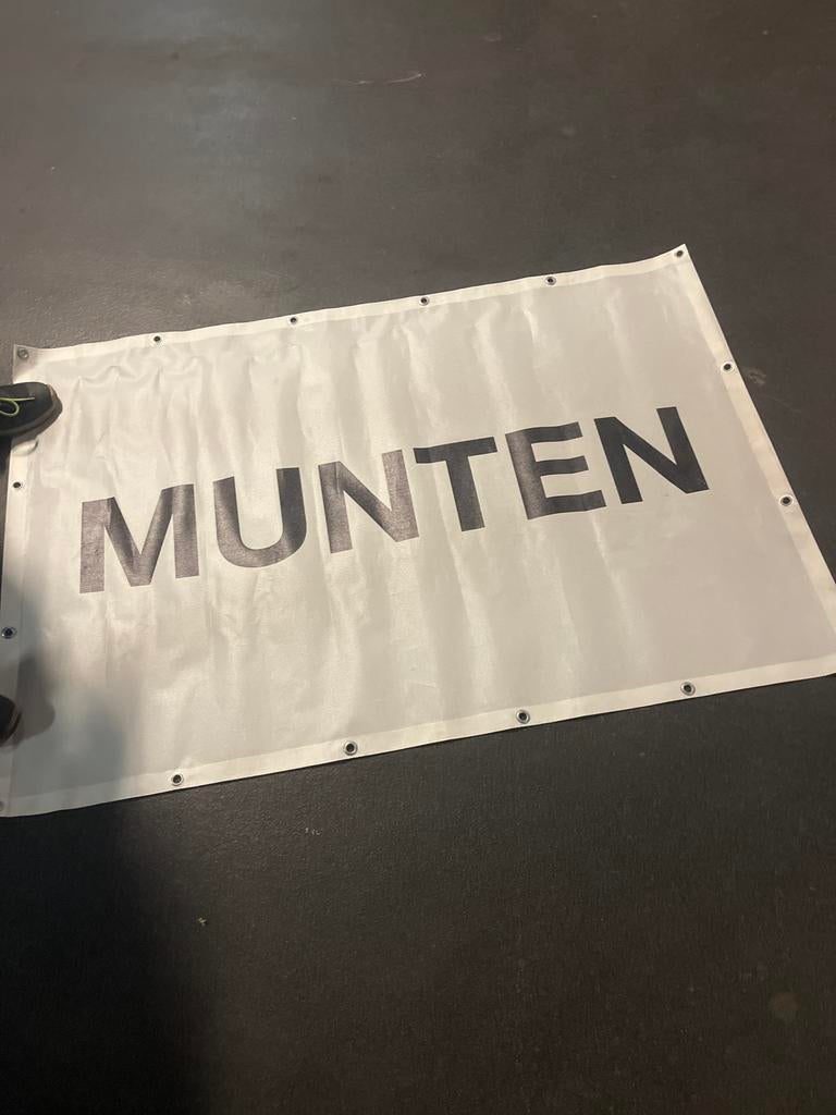 MUNTEN spandoek, Ophalen