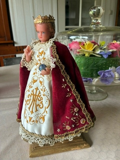 antiek beeld  kindje jezus van bijenwas 26 cm handgemaakt, Antiek en Kunst, Antiek | Religie, Ophalen of Verzenden