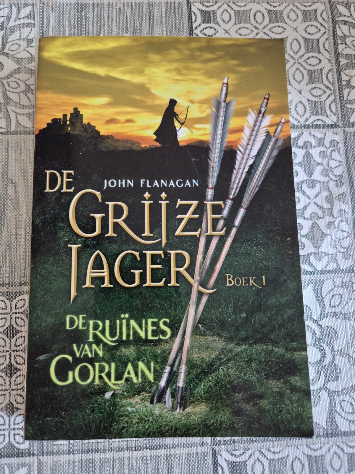 John Flanagan - De ruïnes van Gorlan, Ophalen of Verzenden, Zo goed als nieuw, John Flanagan