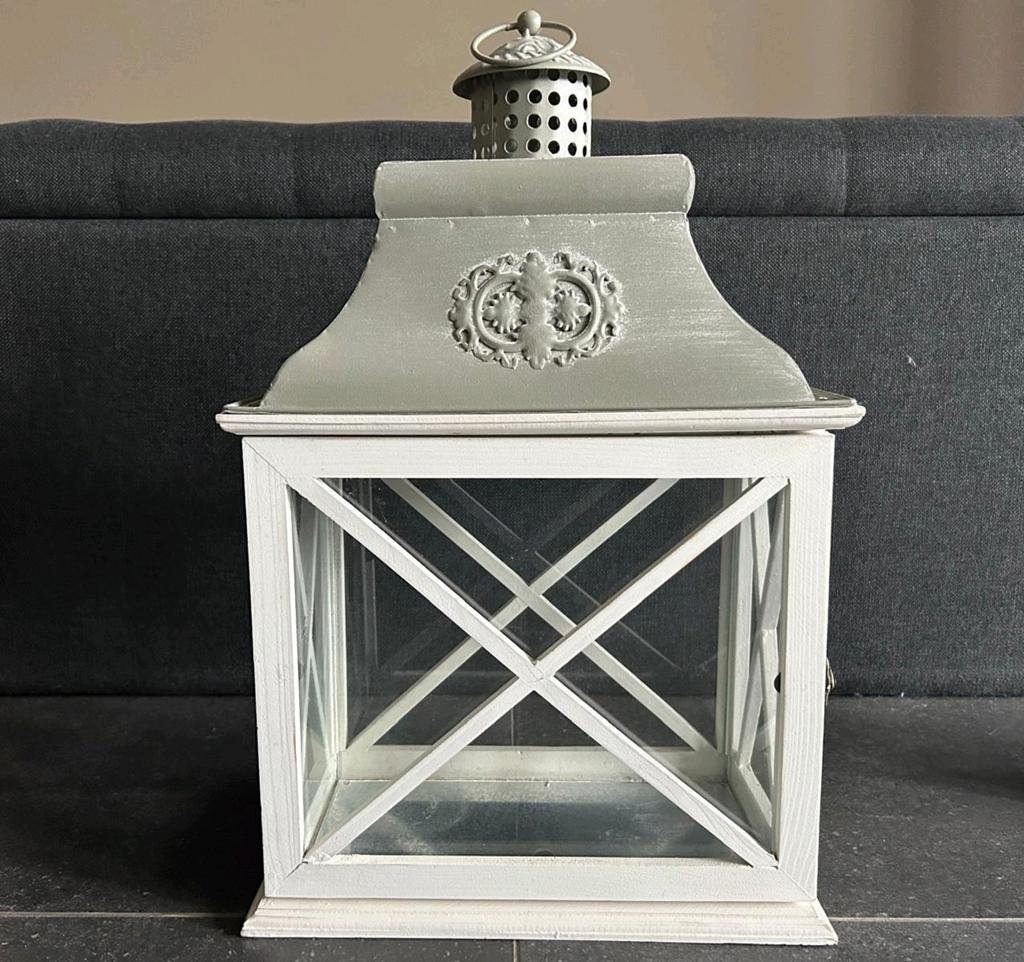 Decoratieve Witte Lantaarn met Grijs Metalen Dak, Ophalen, Hout, Wit, Landelijk
