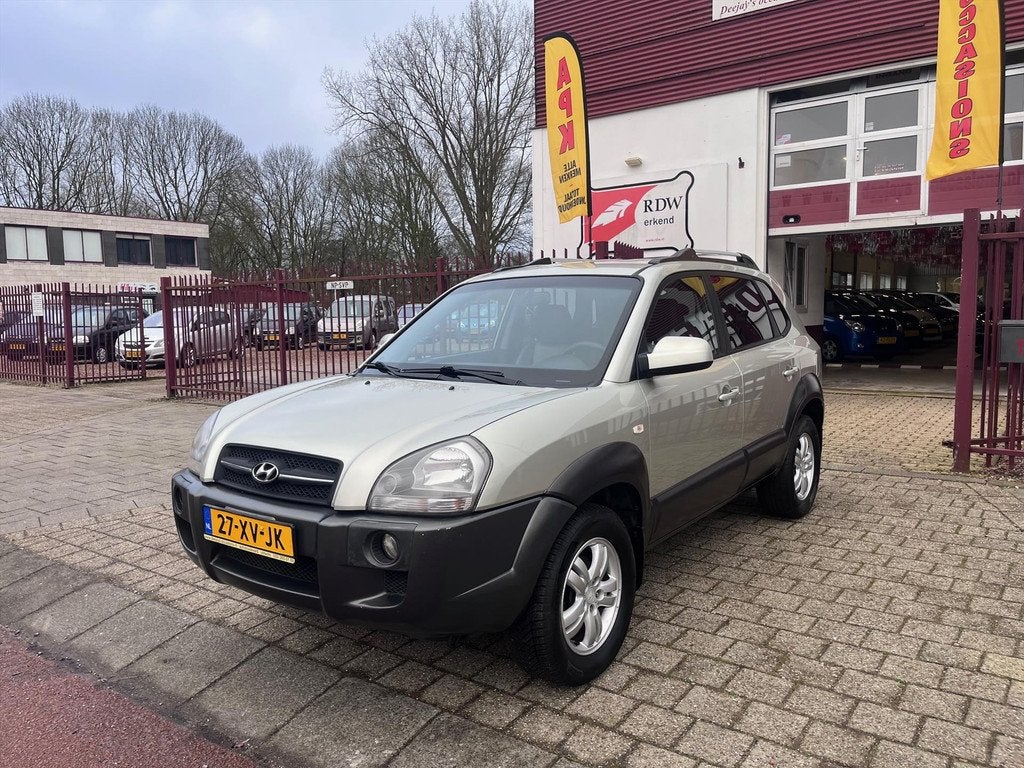 Hyundai Tucson 2.0 I 2WD Premium, Auto's, Gebruikt, 4 cilinders, Origineel Nederlands, Handgeschakeld