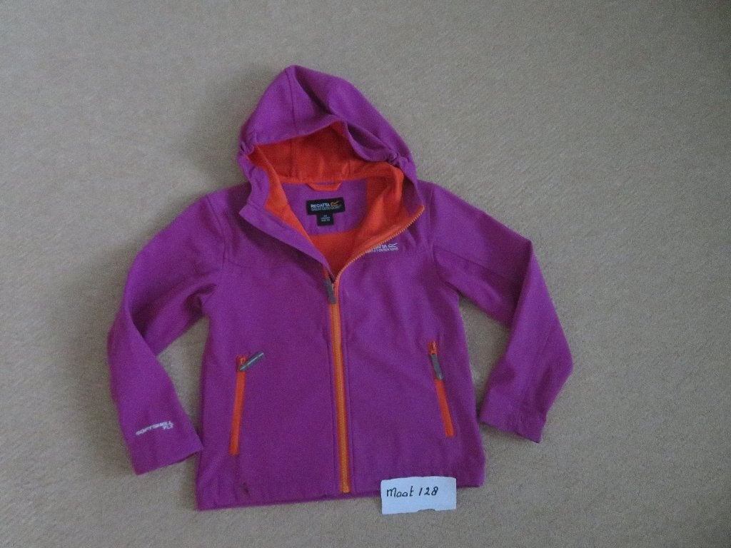 Regatta Great outdoor softchell buitensport jas maat 128-134, Ophalen of Verzenden, Zo goed als nieuw, Kleding