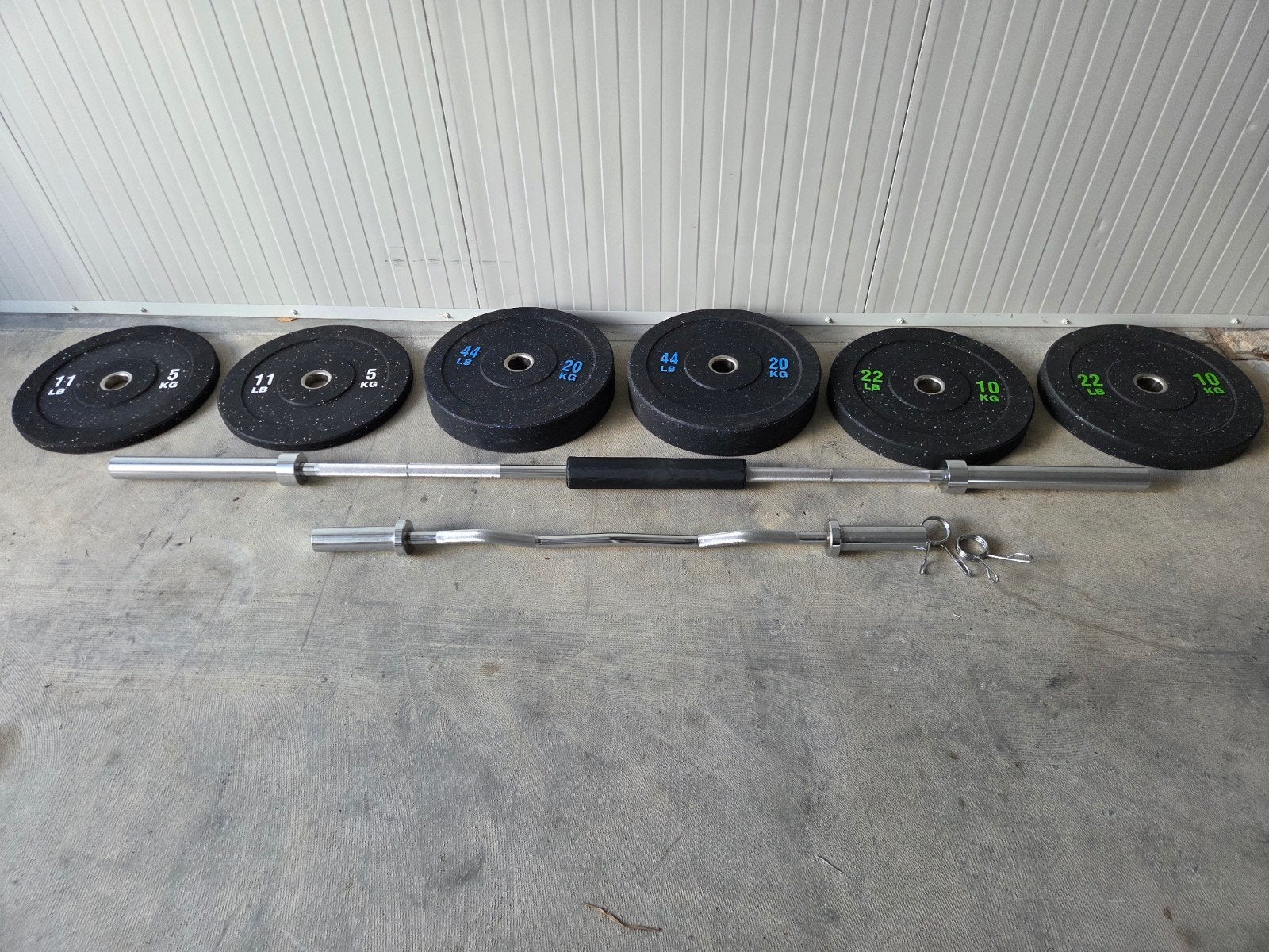Olympische halterstang curlstang bumperplates gewichten, Sport en Fitness, Fitnessmaterialen, Ophalen, Zo goed als nieuw, Halterstangen