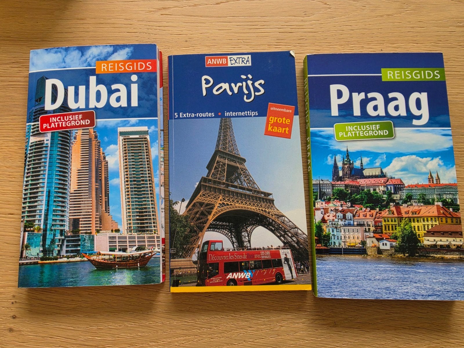 Reisgidsen Dubai, Parijs en Praag - ANWB Extra, Europa, Diverse auteurs, Ophalen of Verzenden, Zo goed als nieuw