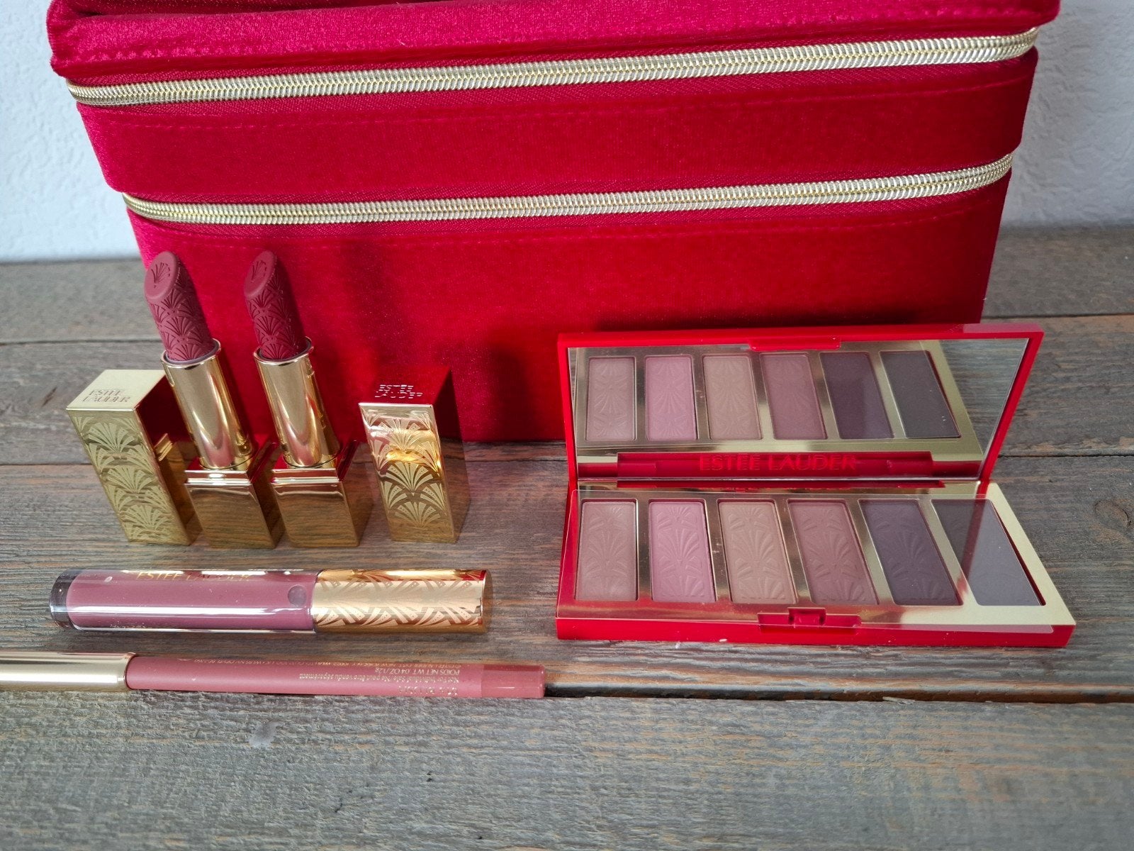 NIEUW van Estée Lauder make up, Eye shadow, lipstics ed., Overige kleuren, Nieuw, Toebehoren, Verzenden