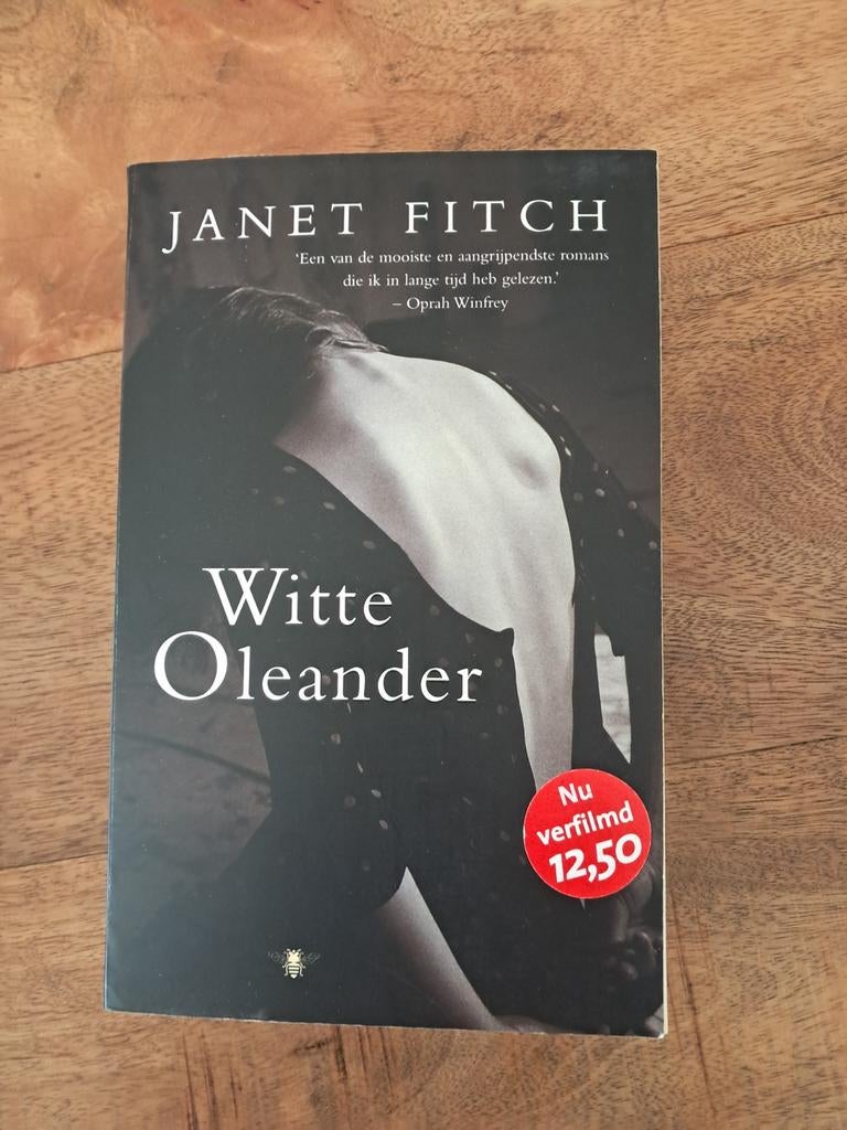 Witte Oleander - Janet Fitch (Nu verfilmd), Ophalen of Verzenden, Zo goed als nieuw, Janet Fitch, Europa overig