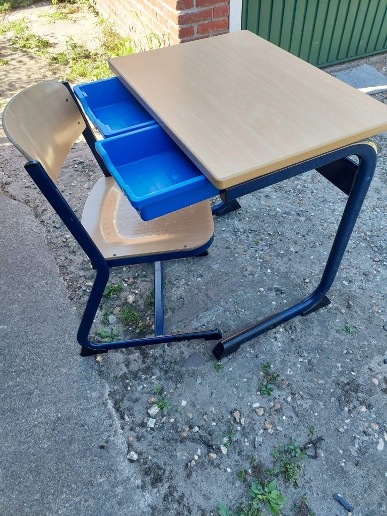 schooltafels en stoelen, Ophalen, Zo goed als nieuw, Tafel(s) en Stoel(en)