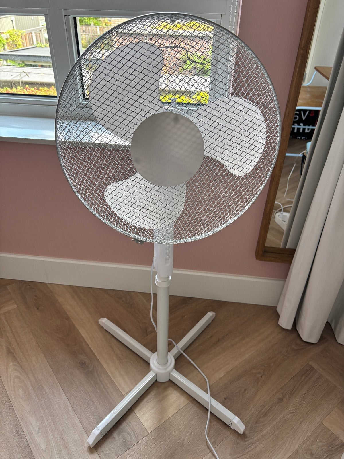 HEMA witte statiefventilator, Witgoed en Apparatuur, Ventilatoren, Ophalen, Zo goed als nieuw, Statiefventilator