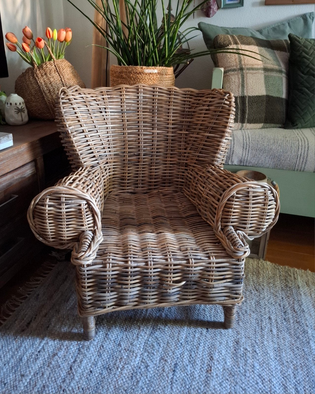 Kinderfauteuil van "Child home Collections"  in Nieuwstaat, Huis en Inrichting, Fauteuils, Ophalen, Zo goed als nieuw, Riet of Rotan