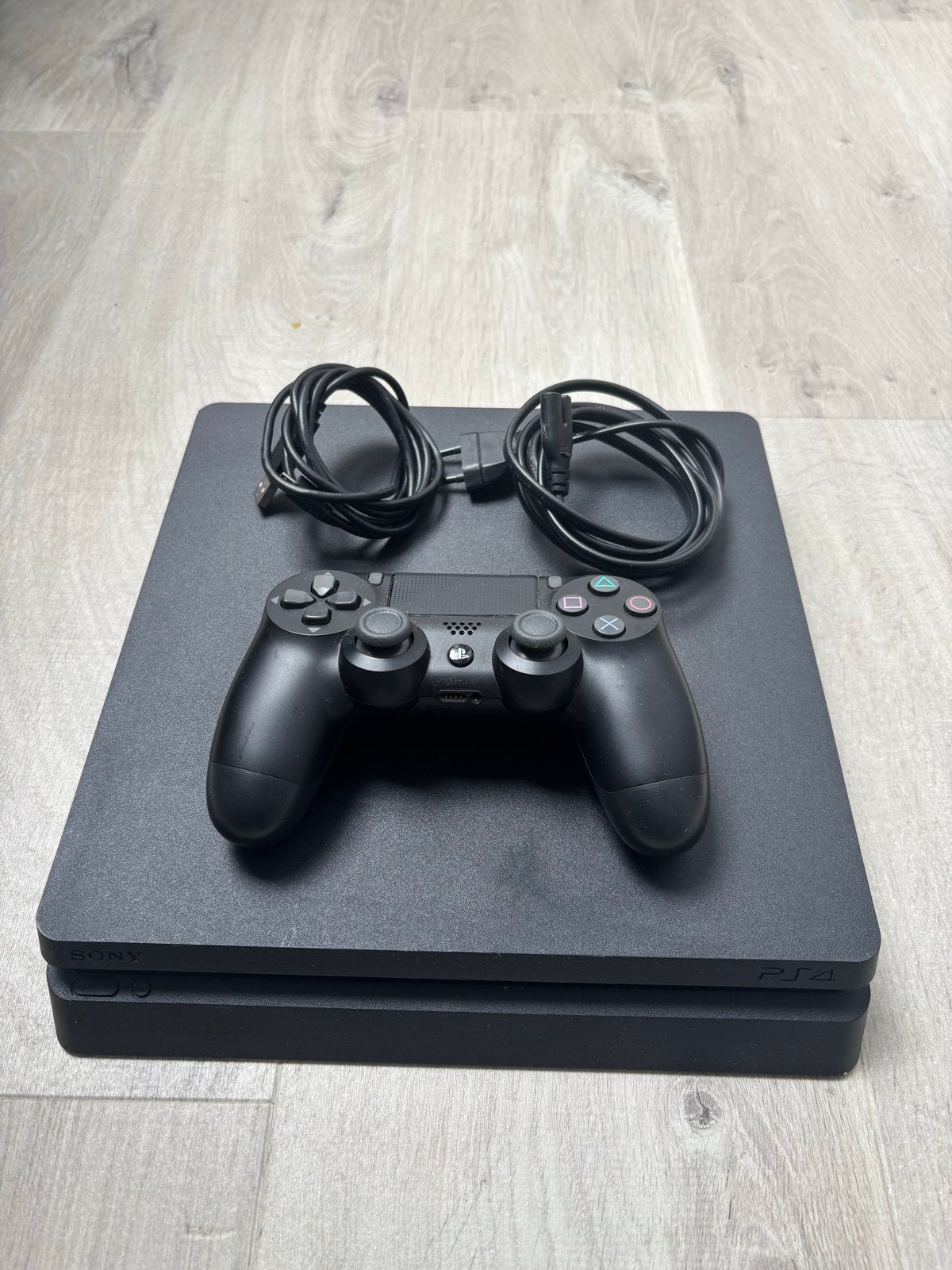 PlayStation 4 Slim 500GB met controller, Ophalen, 500 GB, Zo goed als nieuw, Met 1 controller