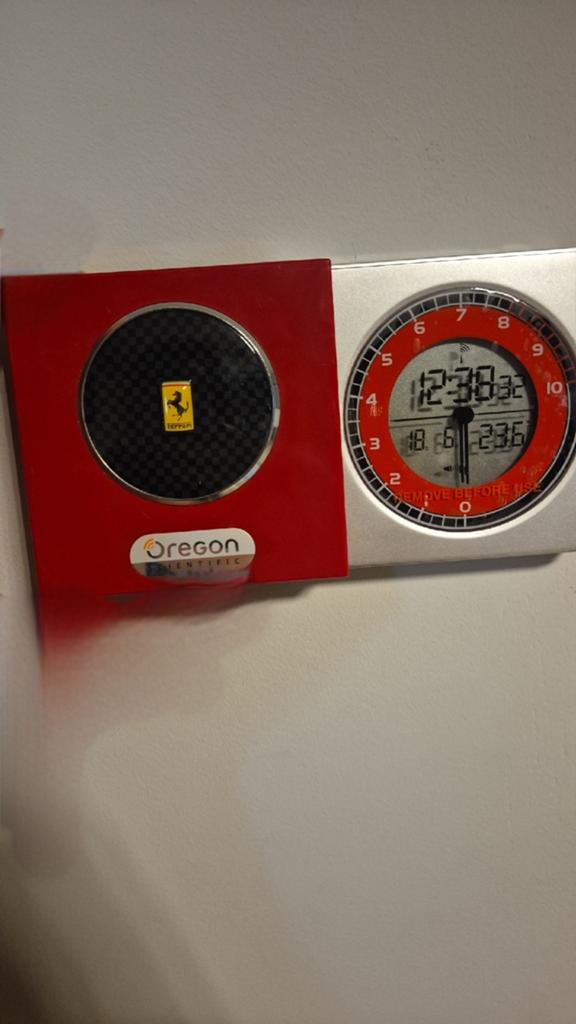 Ferrari klok, Ophalen of Verzenden