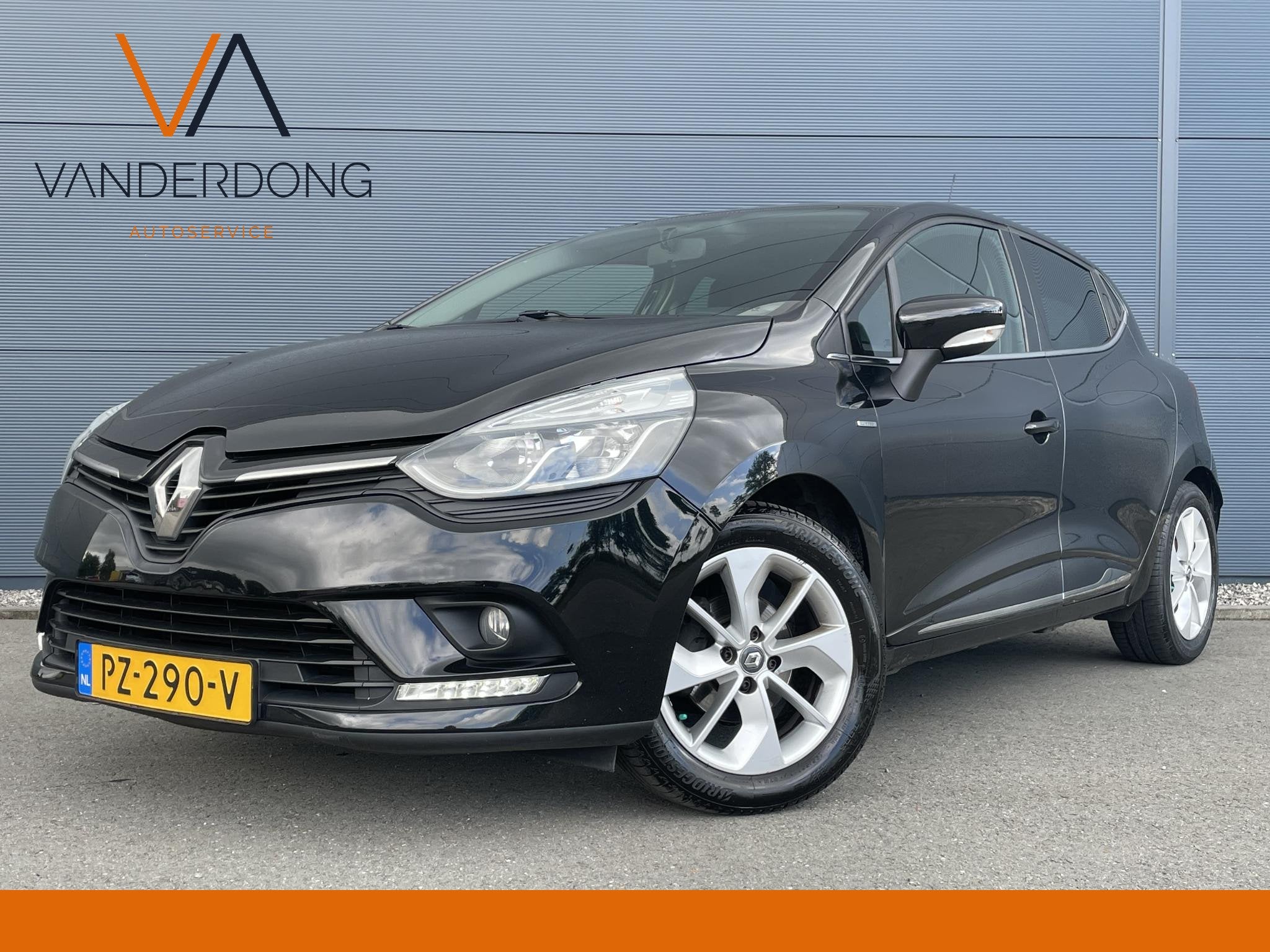 Renault Clio 0.9 TCe Limited | Navigatie | Bluetooth | Trekh, Auto's, Renault, Voorwielaandrijving, 898 cc, Stof, Gebruikt