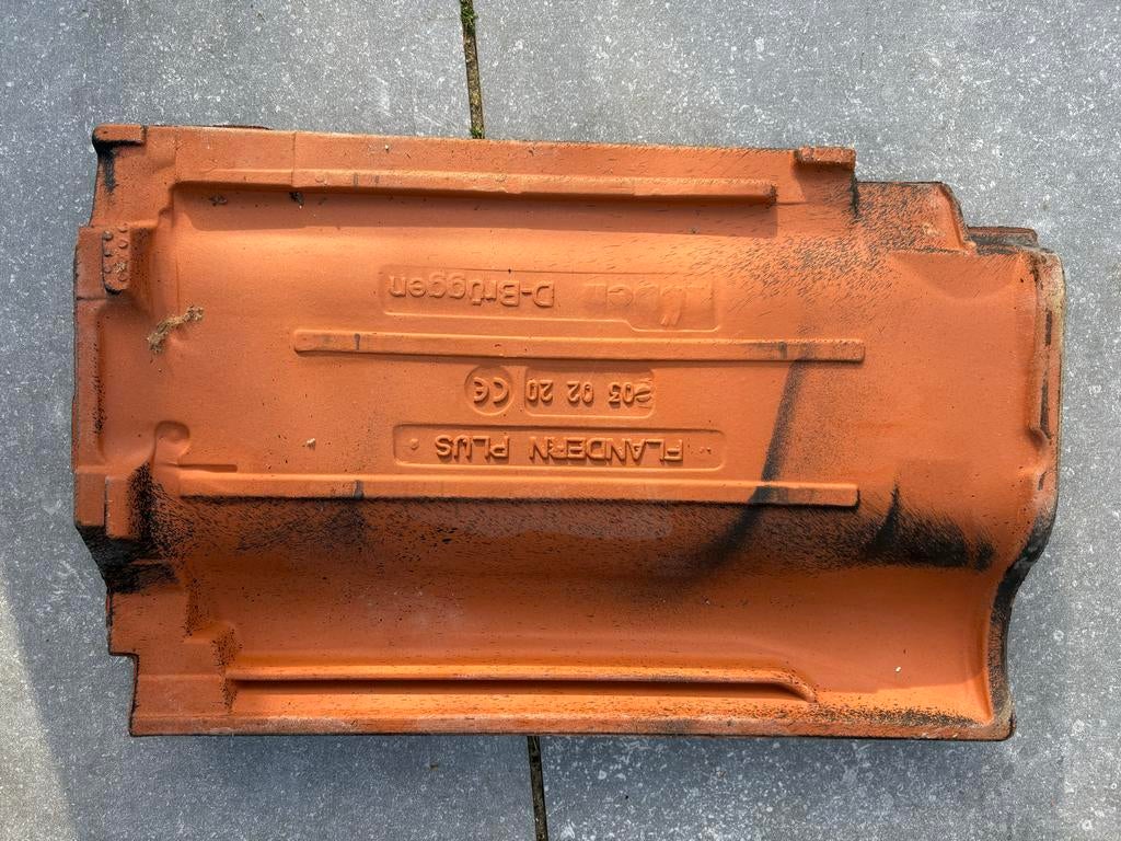 Gratis afhalen Gebruikte dakpannen 6 jaar oud 80-100 stuks., Doe-het-zelf en Verbouw, Dakpannen en Dakbedekking, Ophalen, Gebruikt