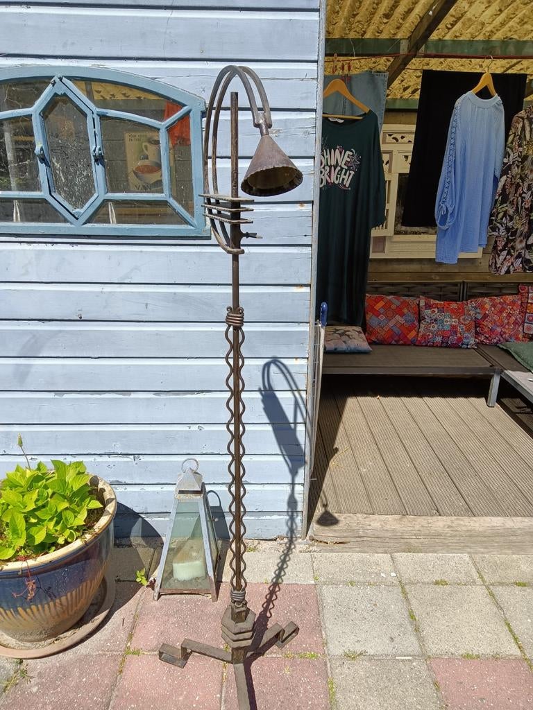 Antieke smeedijzeren lamp zie fotos., Ophalen of Verzenden