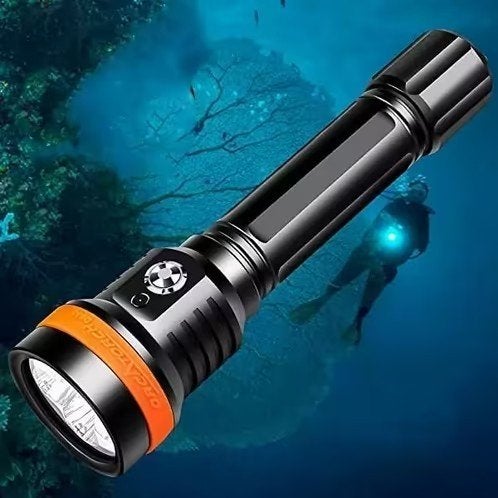 Duiklamp 2500 lumen D850 Orcatorch GRATIS VERZENDING!, Graaf Lodewijkstraat 40, 3372 CD Hardinxveld-Giessendam, https://www.discoverydiving.nl/contact/