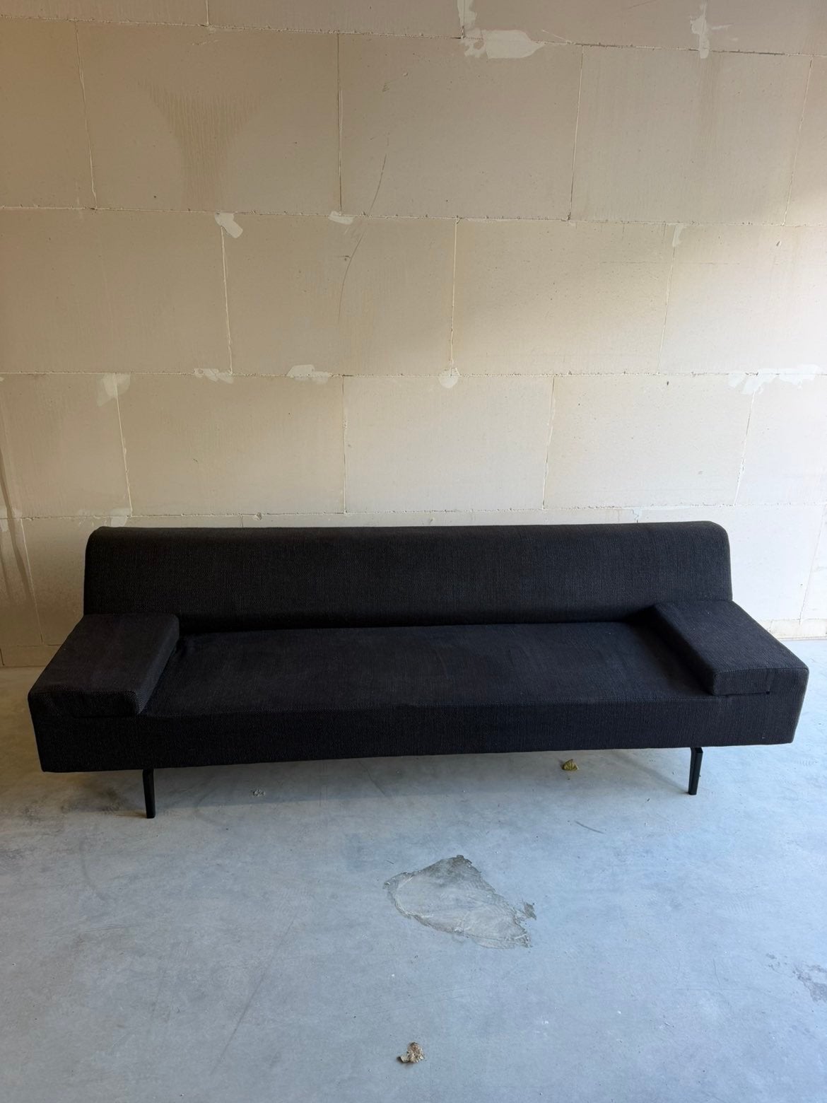 Zwarte Moome bank - 250 x 85 - Zo goed als nieuw, Huis en Inrichting, 250 tot 300 cm, Driepersoons, 75 tot 100 cm, Ophalen of Verzenden