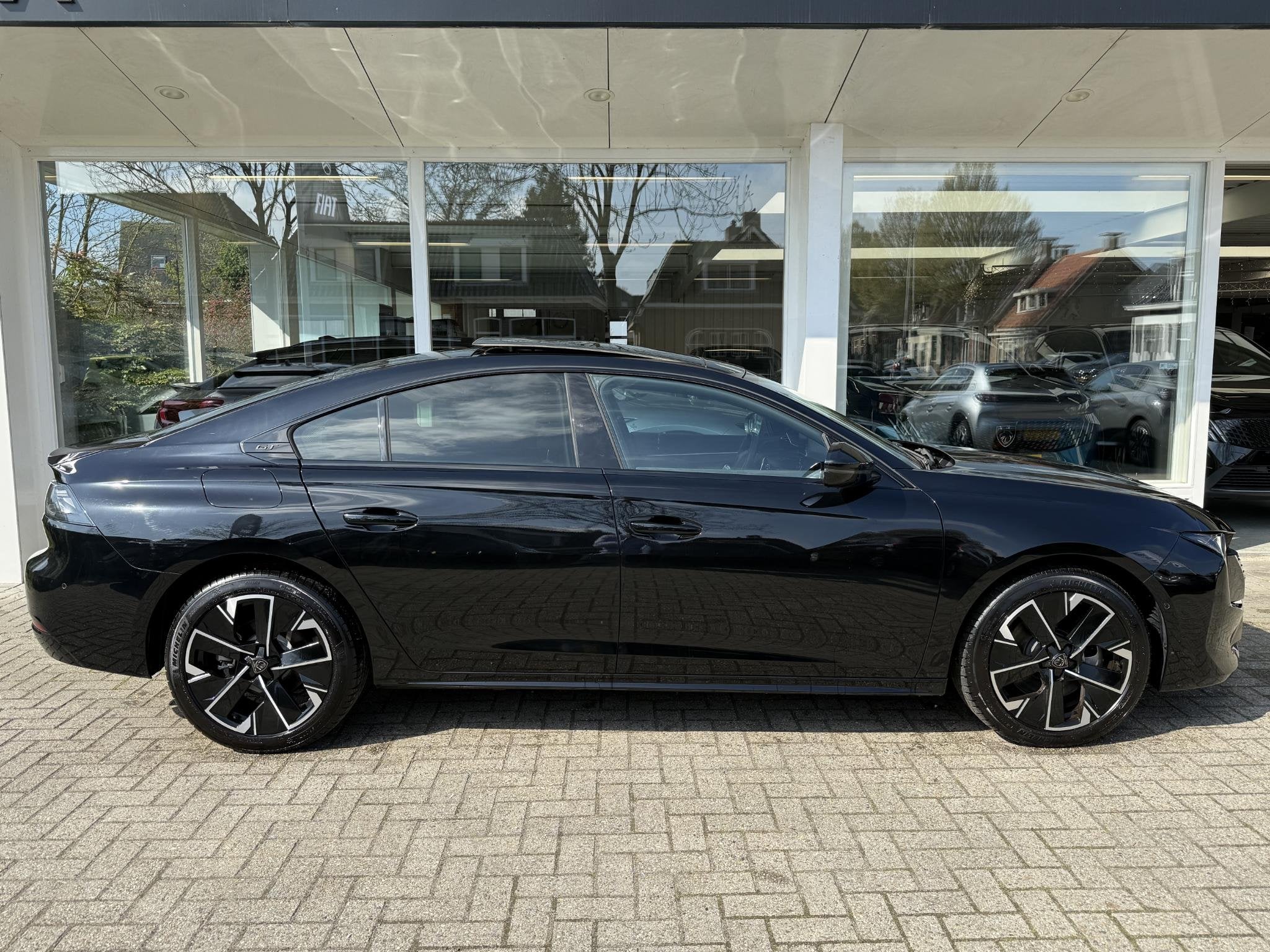 Peugeot 508 1.6 HYbrid 225 GT | €18.000 DEMO VOORDEEL! | S, Auto's, Peugeot, Euro 6, 4 cilinders, Zwart, 1711 kg