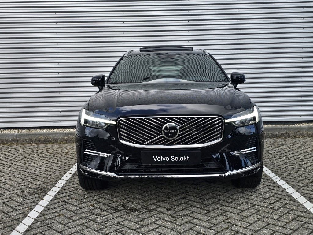 Volvo XC60 T8 AWD Ultra Bright Executive Edition | Luchtveri, Auto's, Automaat, Gebruikt, 4 cilinders, Zwart