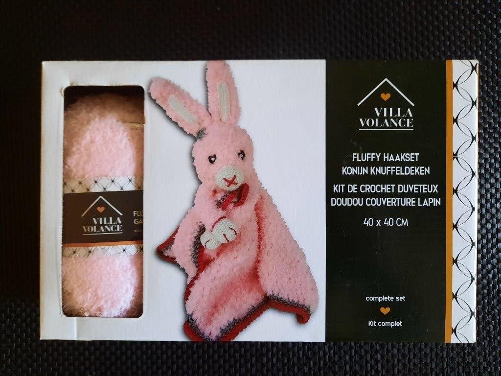 Villa Volance Fluffy haakset konijn knuffeldeken ( D12 ), Ophalen of Verzenden, Nieuw, Haken, Wol of Garen