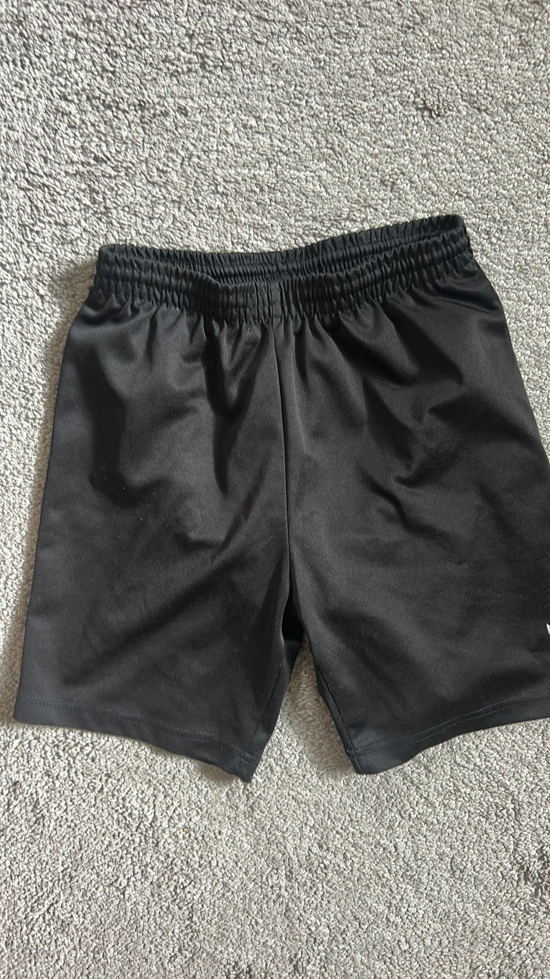 2 Hummel sportshort maat 140/152, Maat XS of kleiner, Ophalen of Verzenden, Zo goed als nieuw, Shirt