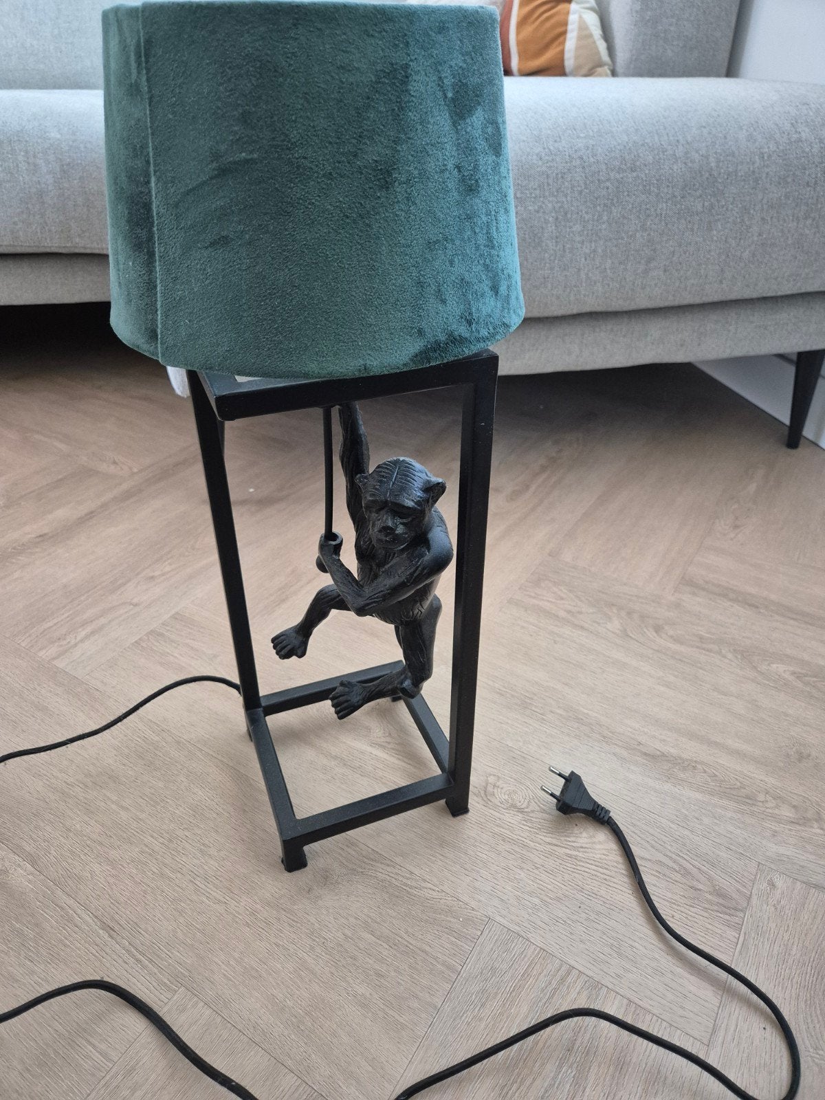 Tafellamp met aap en groen fluwelen kap, Zwart, E27 (groot), Zo goed als nieuw, Ophalen
