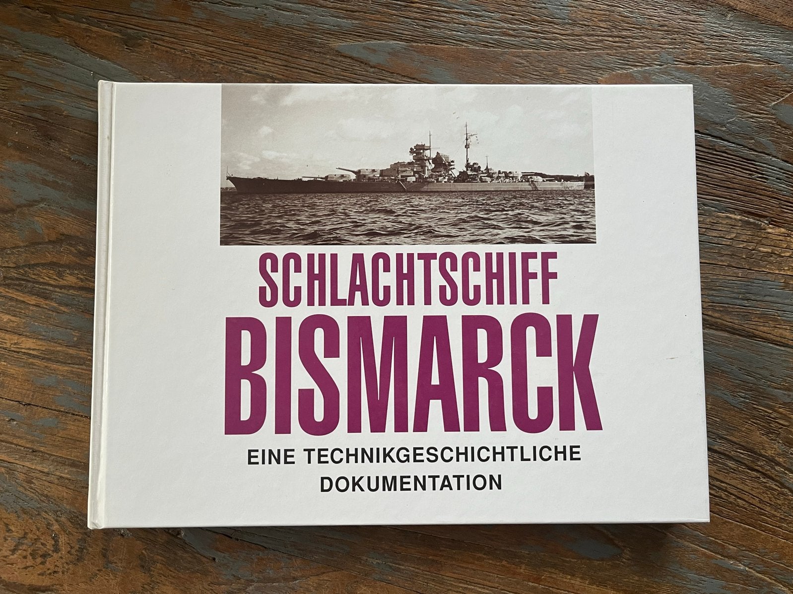 Slagschip Bismarck: Techniekgeschiedenis Documentatie, Boeken, Ophalen of Verzenden, Tweede Wereldoorlog, Zo goed als nieuw, Marine