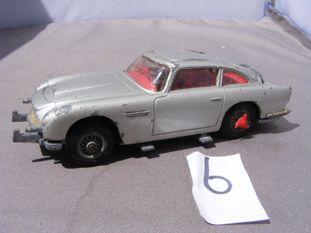 Aston Martin DB5 Corgi Toys 270 James Bond (6), Hobby en Vrije tijd, Modelauto's | 1:43, Ophalen of Verzenden, Gebruikt, Auto
