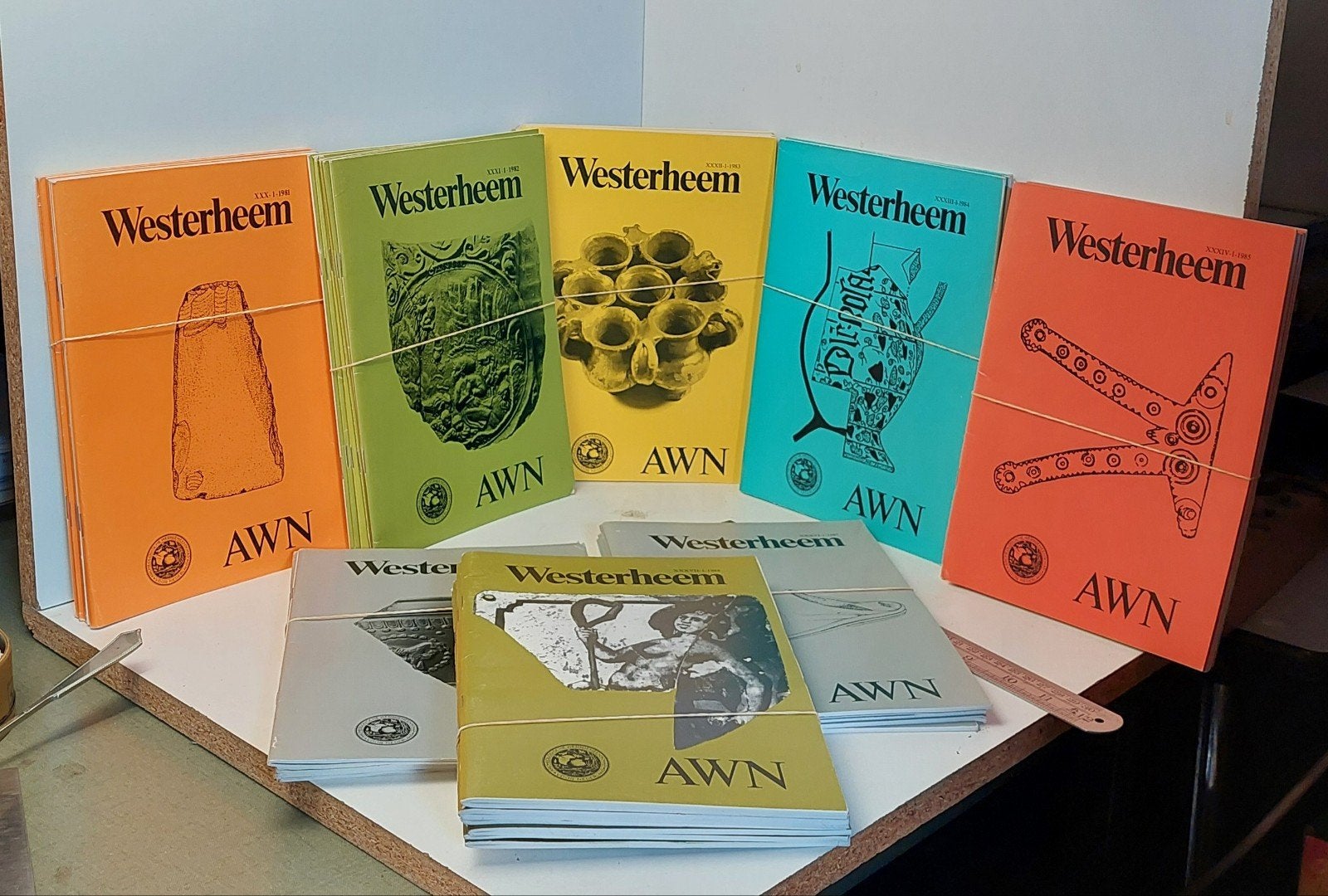 Archeologie Westerheem AWN 8 jgn 1981 tot en met 1988, Ophalen of Verzenden, Zo goed als nieuw