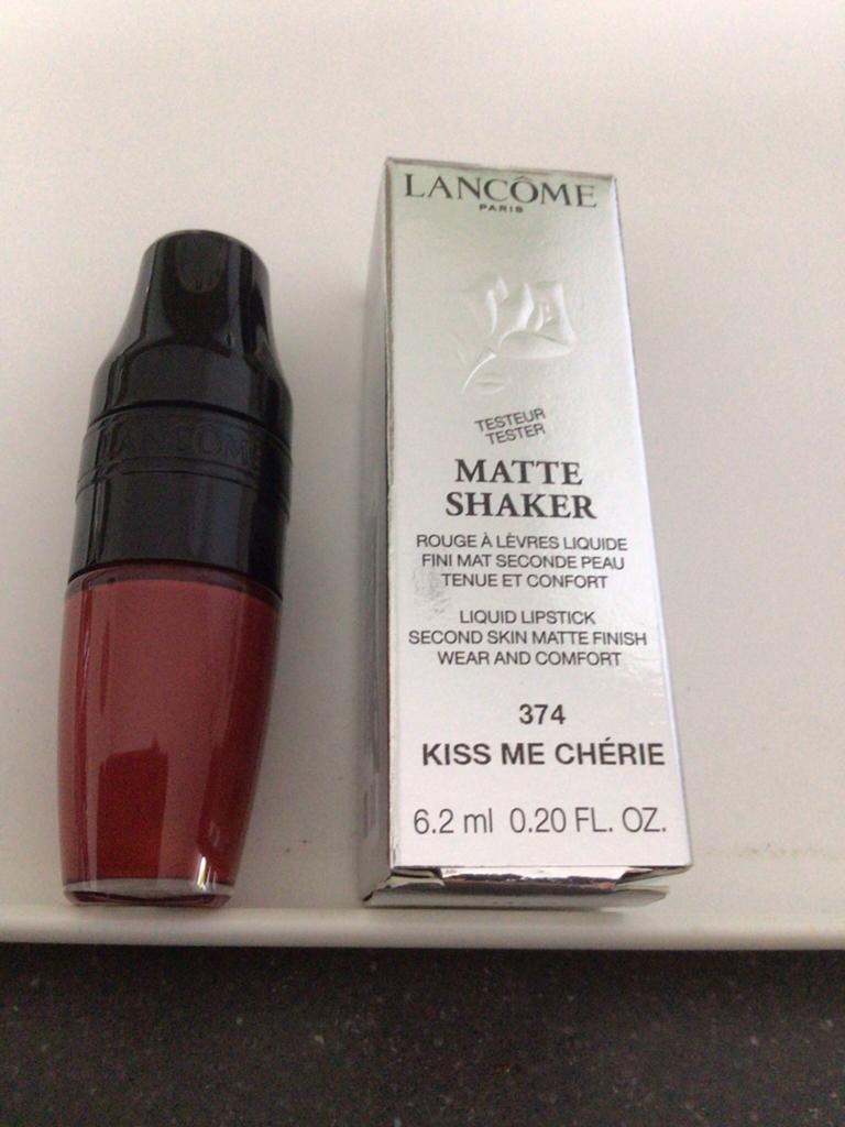 Lancôme matte shaker lipstick 374 Kiss Me Chérie 6,2ml NIEUW, Ophalen of Verzenden, Nieuw, Lippen, Make-up