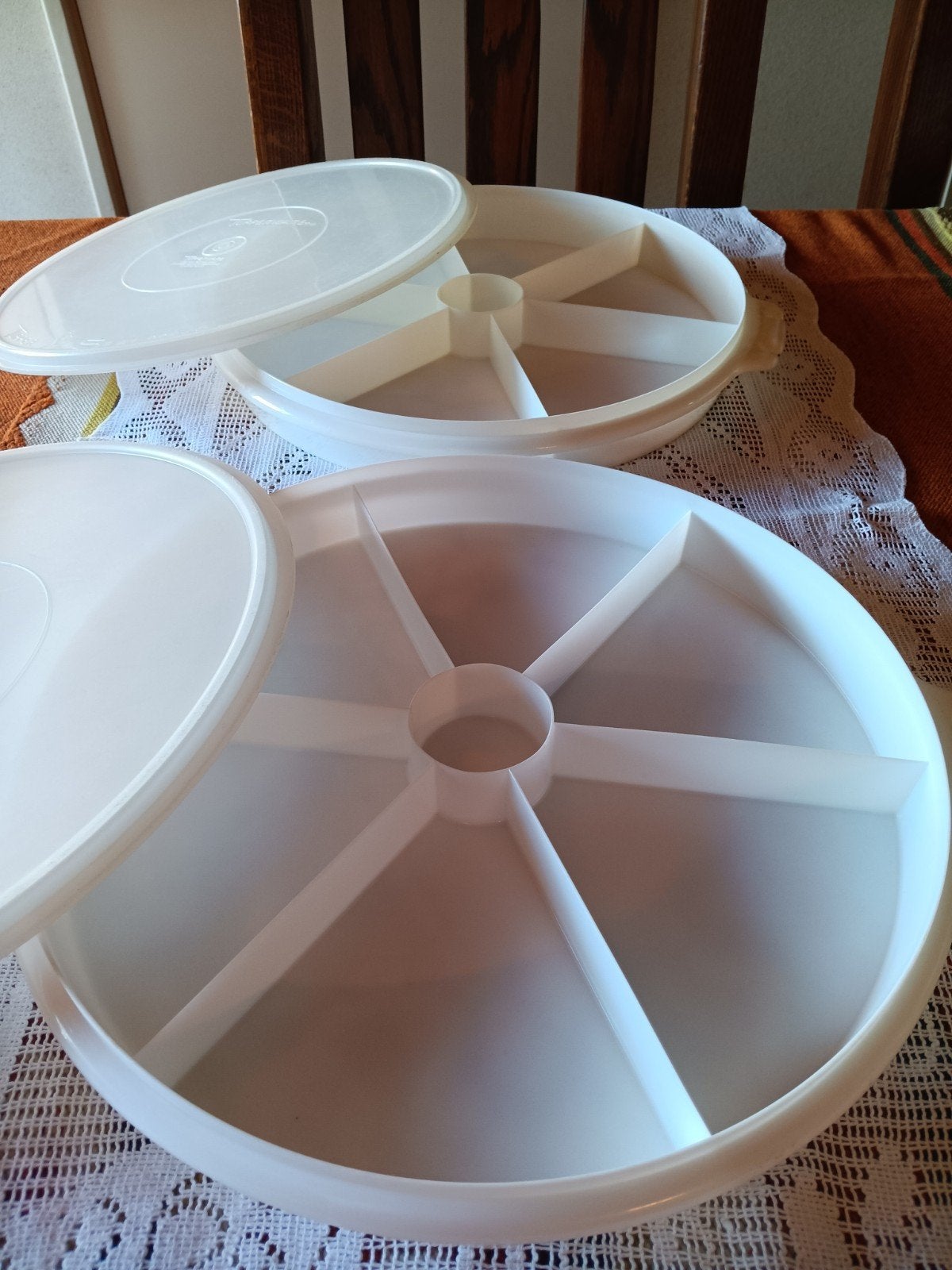 2 grote hapjes schalen, Ophalen of Verzenden, Gebruikt, Crème, Schaal