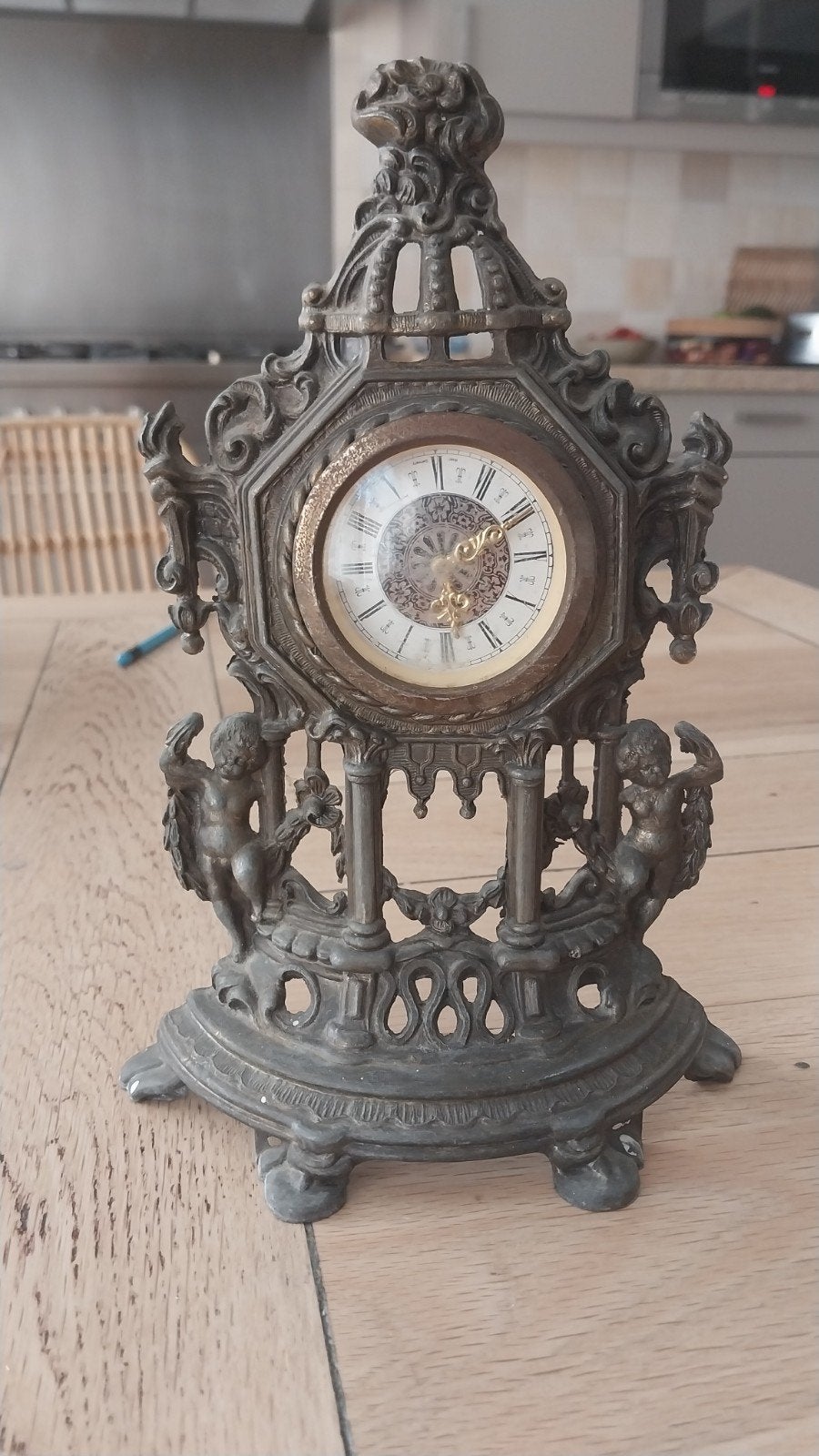 Antieke Lowental Tafelklok - Gegoten Messing, Antiek en Kunst, Ophalen of Verzenden
