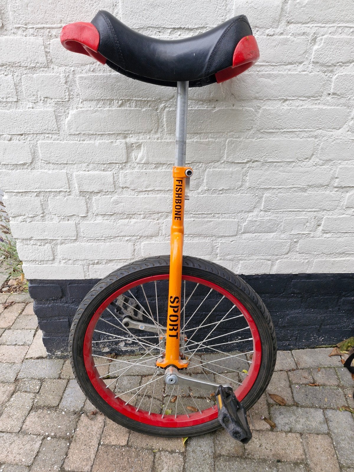 Fishbone Sport Eenwieler - Oranje/Zwart, Ophalen, Gebruikt