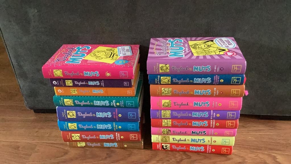 DAGBOEK VAN EEN MUTS, DIVERSE TITELS DEEL 1 T/M 15, Ophalen, Zo goed als nieuw