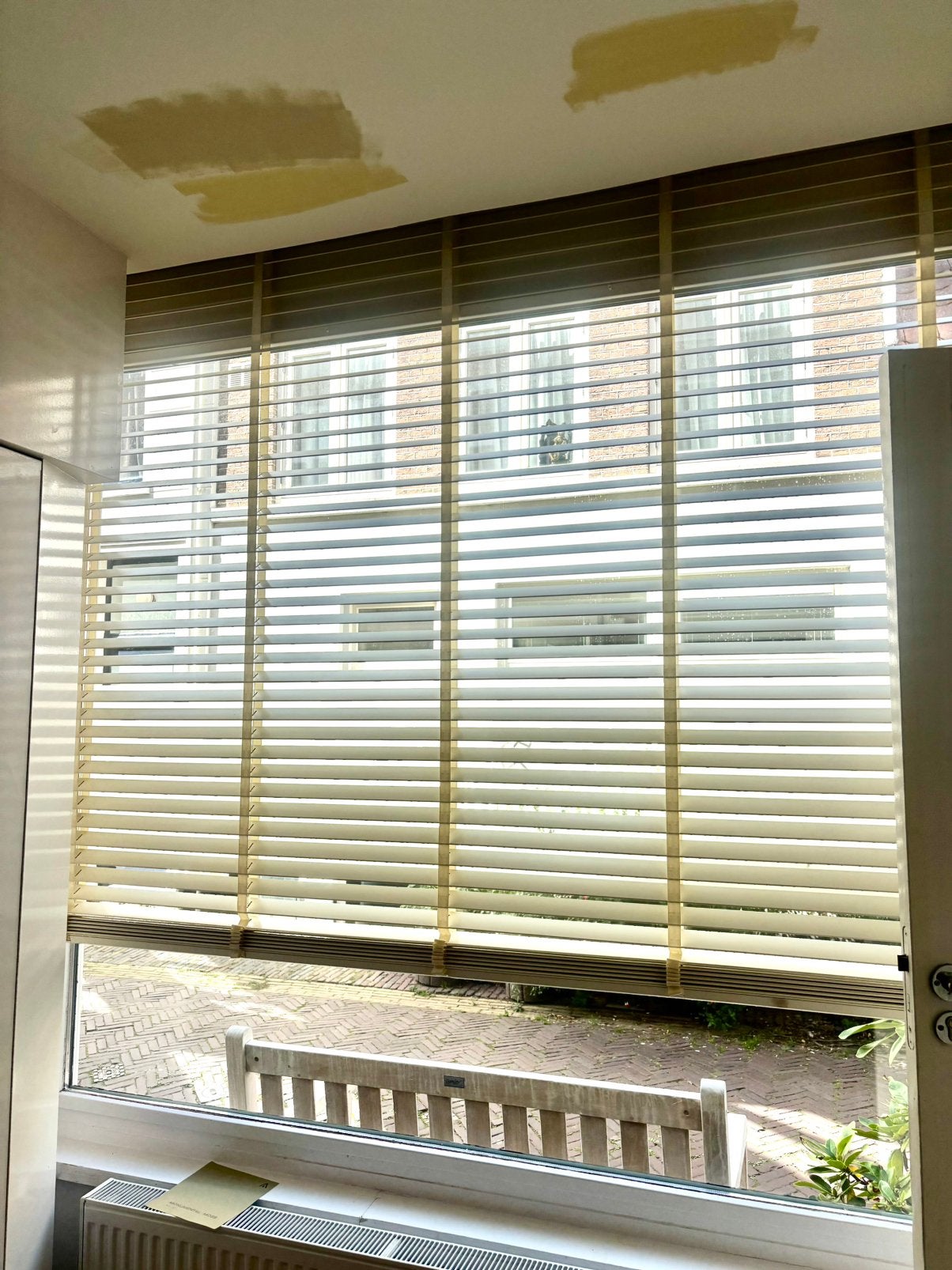 Gratis afhalen: beige jaloezieën 274 cm breed, Huis en Inrichting, Ophalen, Zo goed als nieuw, Beige, Jaloezie