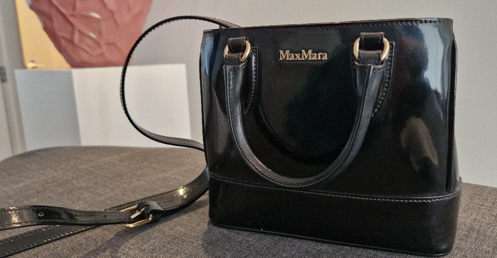 Max Mara Schoudertas, Sieraden, Tassen en Uiterlijk, Ophalen of Verzenden, Zo goed als nieuw, Zwart, Schoudertasje