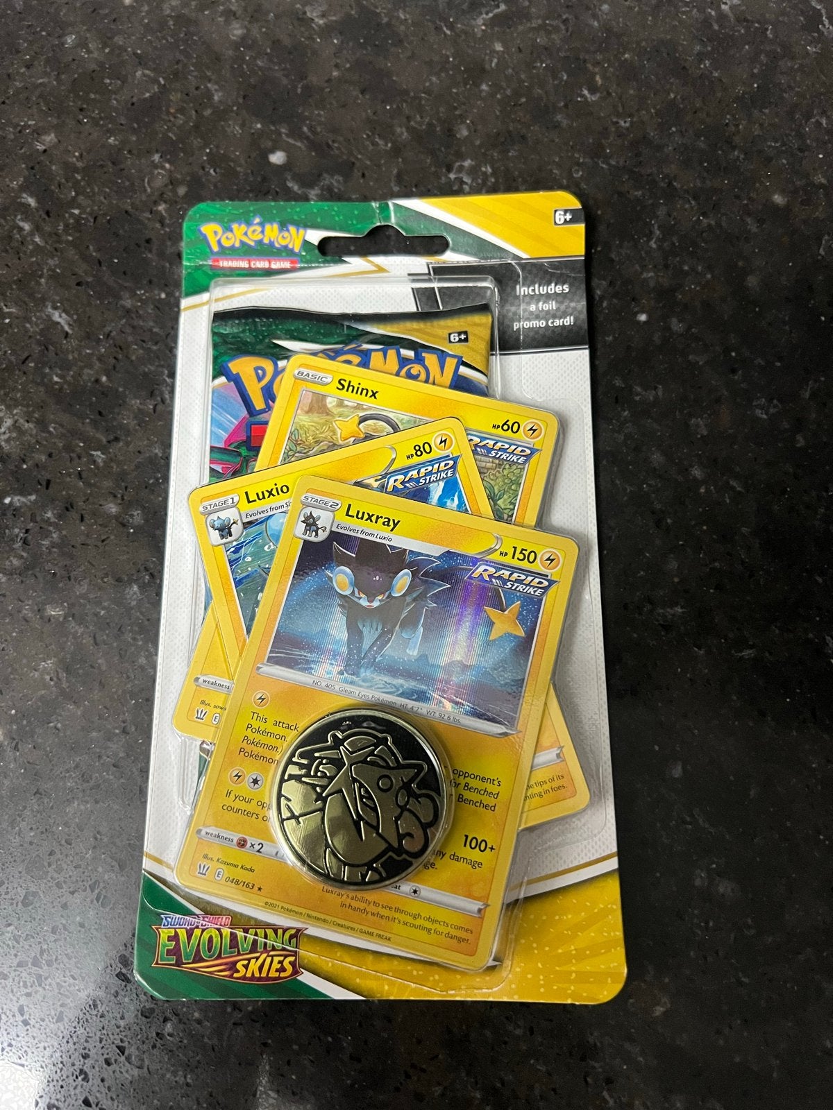 Pokemon Evolving Skies Luxray 1-pack blister, Ophalen of Verzenden, Nieuw, Booster
