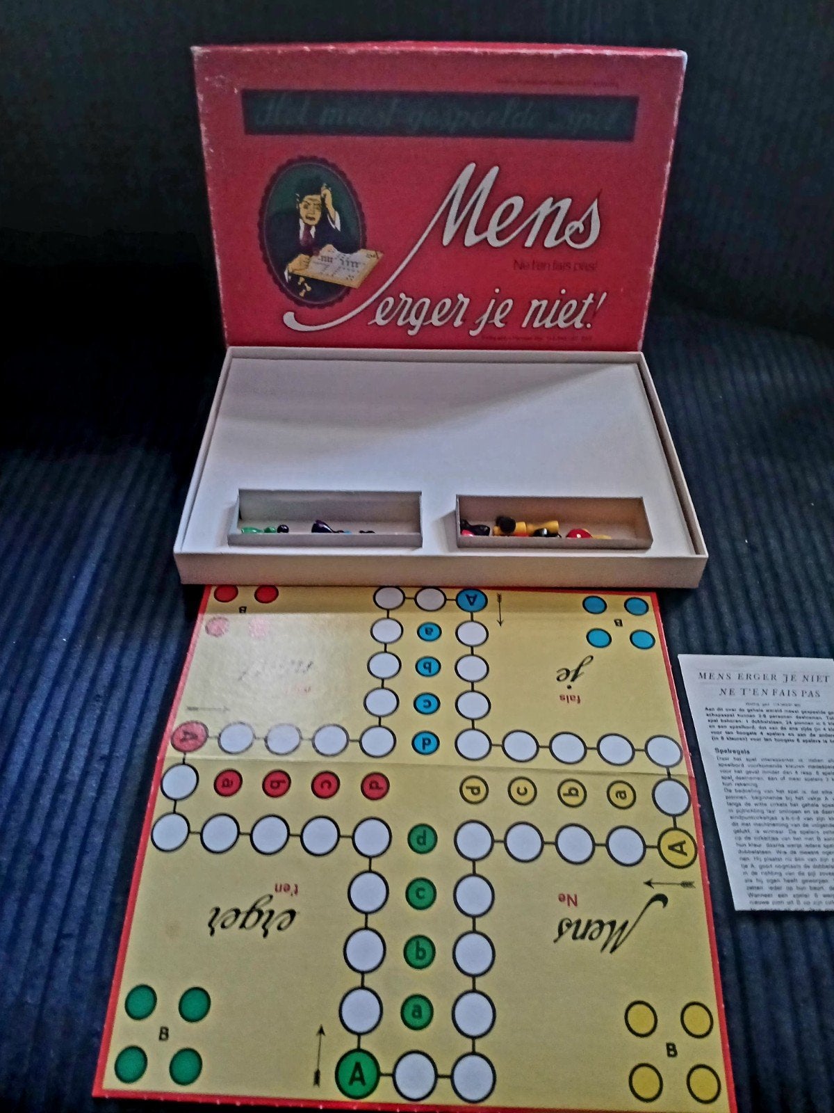 Mens Erger Je Niet! Bordspel - Klassiek Gezelschapsspel, Hobby en Vrije tijd, Gezelschapsspellen | Bordspellen, Ophalen, Jumbo