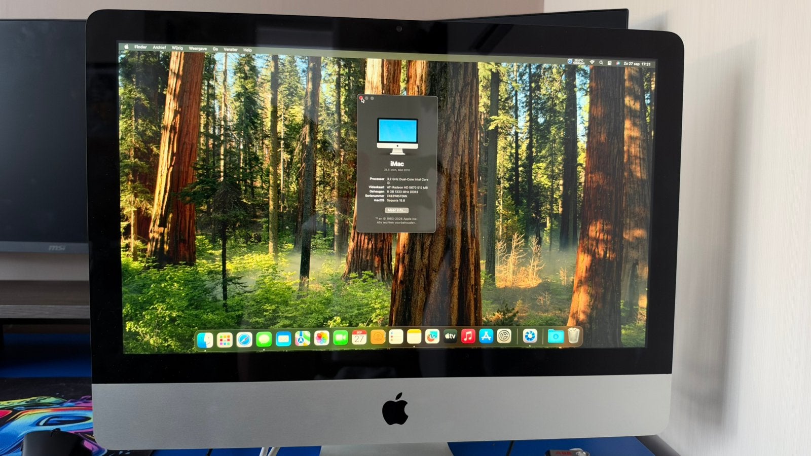 iMac (21.5-inch, mid 2010) - macOS Sequoia 15.8, Ophalen, Gebruikt, 2 tot 3 Ghz, SSD