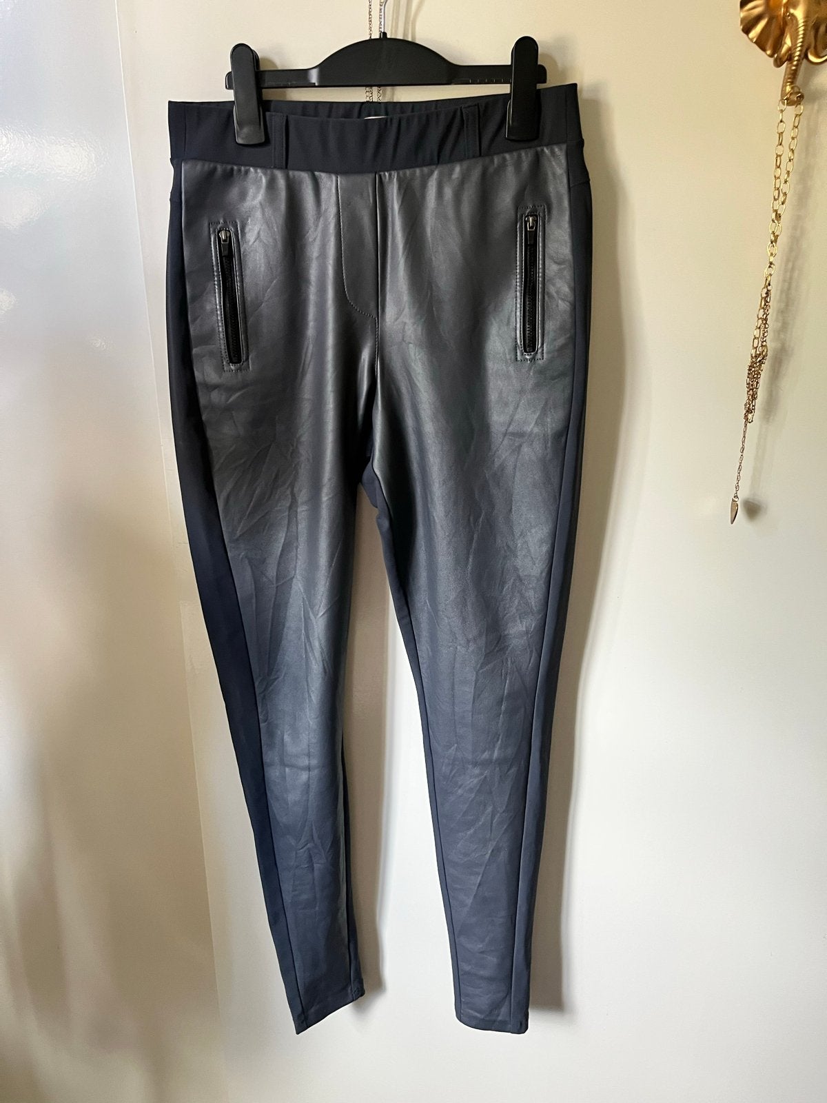 Studio Anneloes broek met leerlook details - Maat S, Kleding | Dames, Blauw, Ophalen of Verzenden, Zo goed als nieuw, Maat 36 (S)