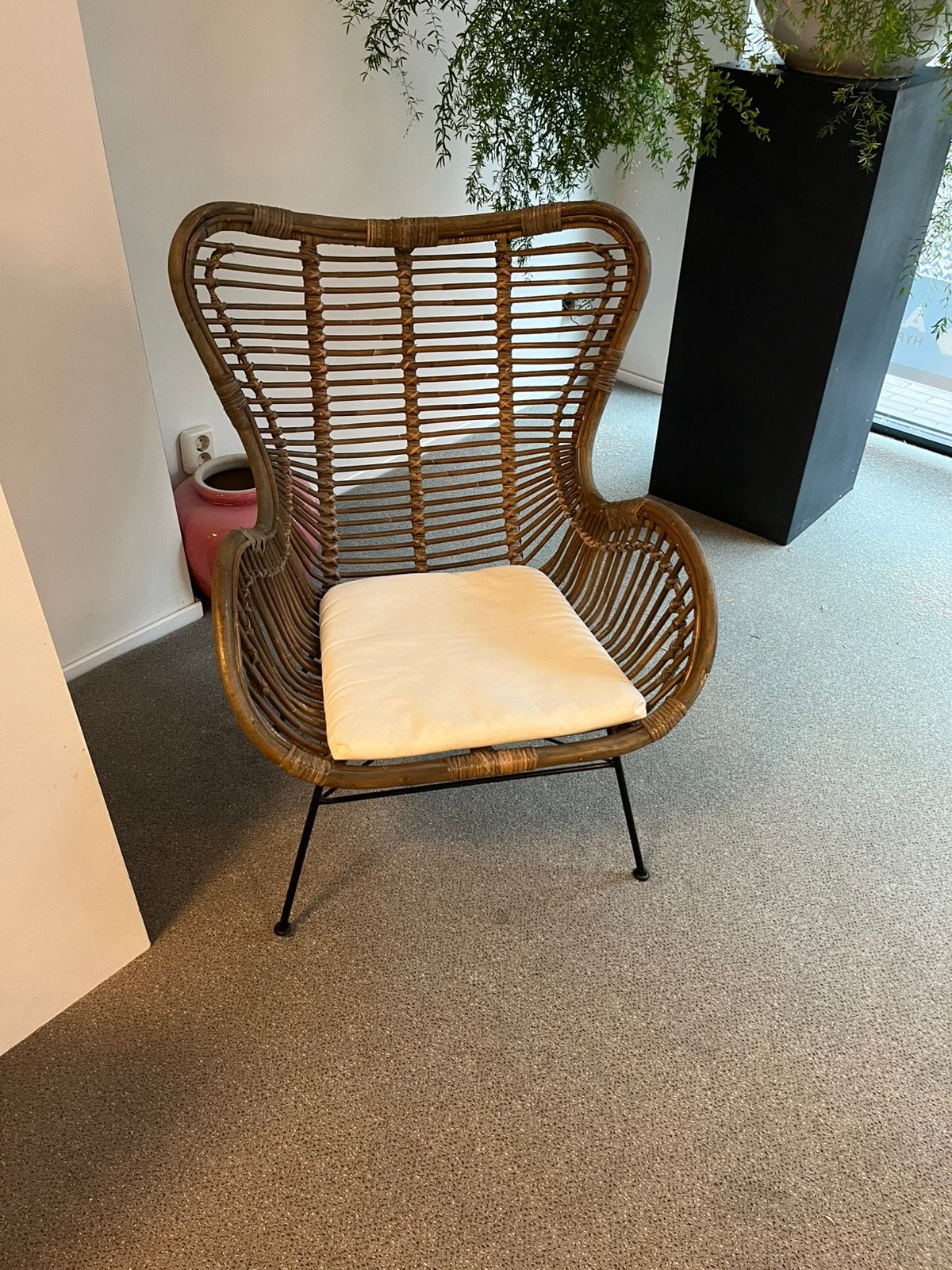Leuke rieten stoel te koop, Huis en Inrichting, Stoelen, Ophalen, Gebruikt, Bruin, Riet of Rotan