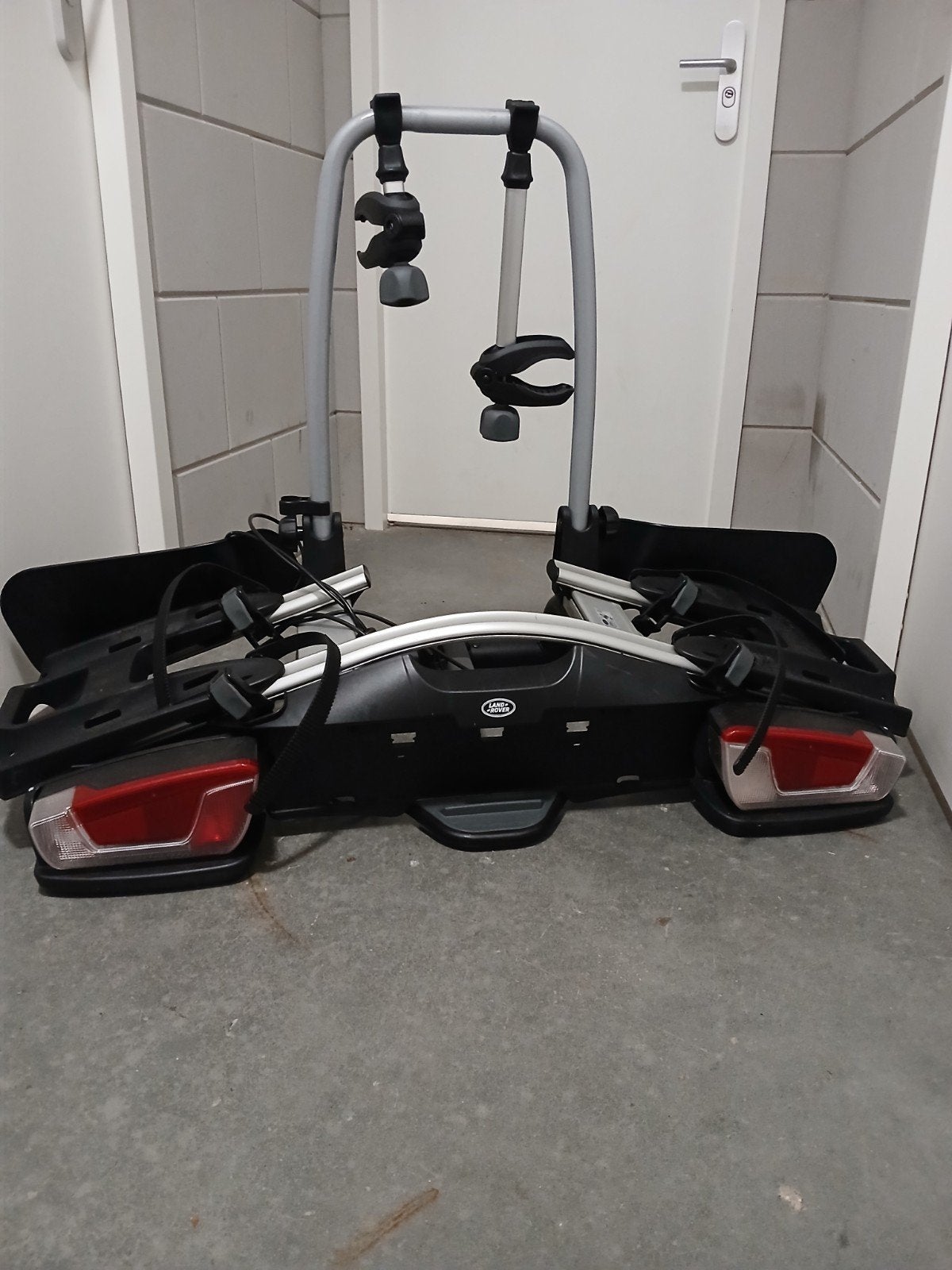 Fietsendrager voor 2 e- bikes.