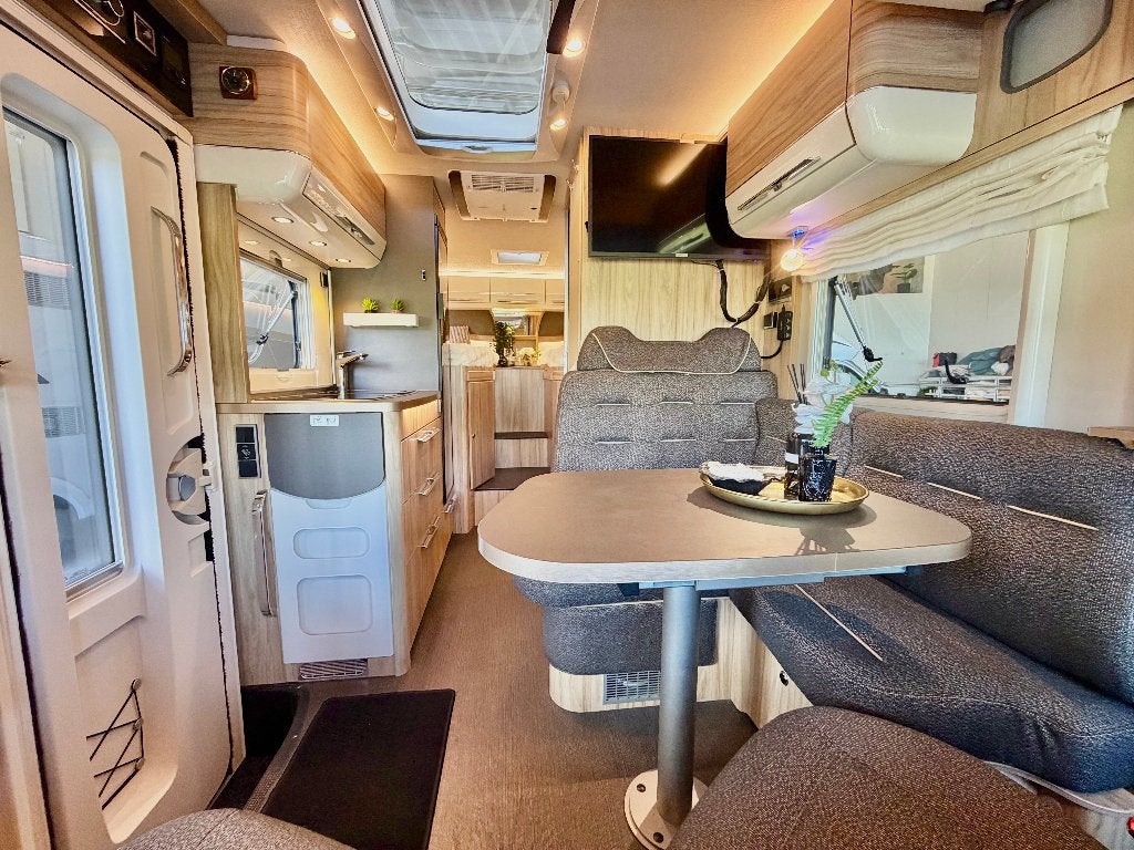 Hymer MLi 570 Mercedes Automaat Off Grid Lihtium Airco, Caravans en Kamperen, Campers, Ringverwarming, Hymer, 6 tot 7 meter, Bedrijf