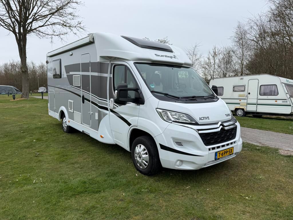 Sunlight T69S te koop, Caravans en Kamperen, Campers, Sunlight, Ringverwarming, Koelkast, Achteruitrijcamera